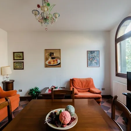 Ca' Muneghe, Spazioso E Luminoso Apartmán