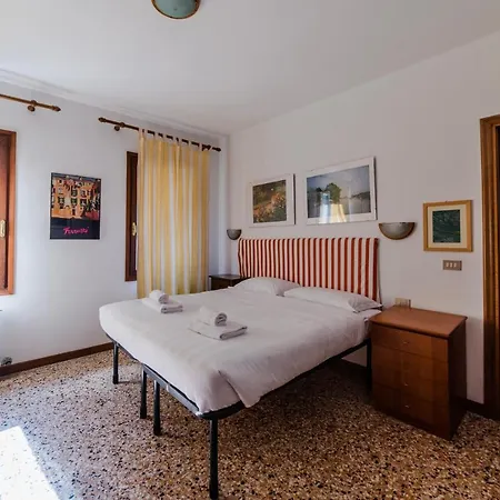 Ca' Muneghe, Spazioso E Luminoso Daire *
