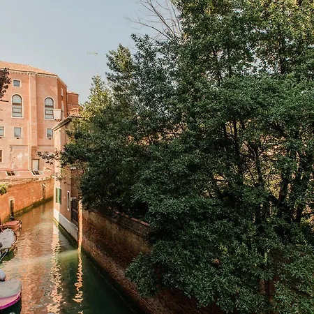 Ca' Muneghe, Spazioso E Luminoso Apartmán