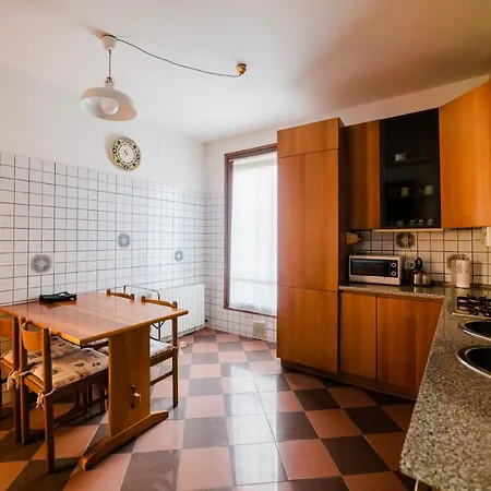 Ca' Muneghe, Spazioso E Luminoso Daire *